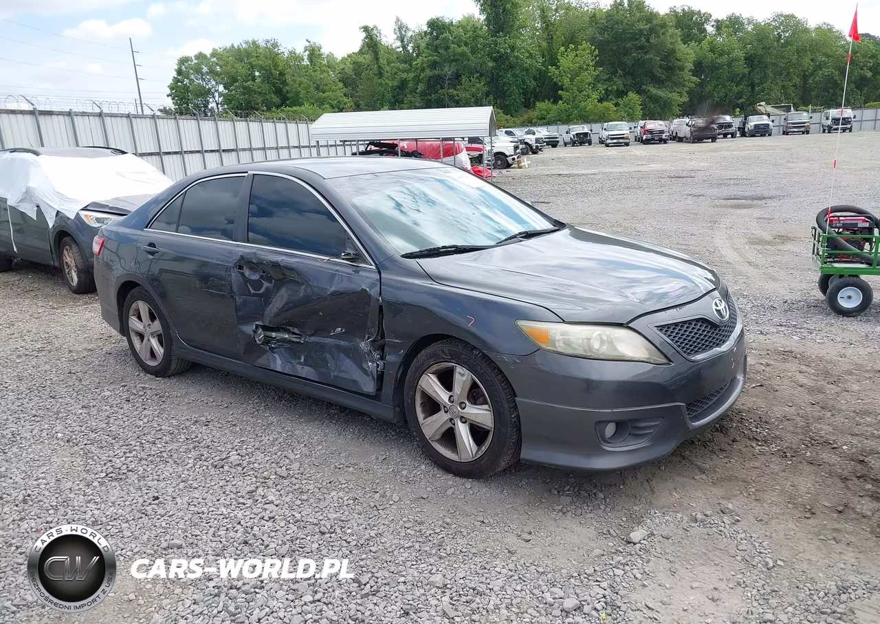 2011 Toyota Camry Se – zdjęcie 1 z 16