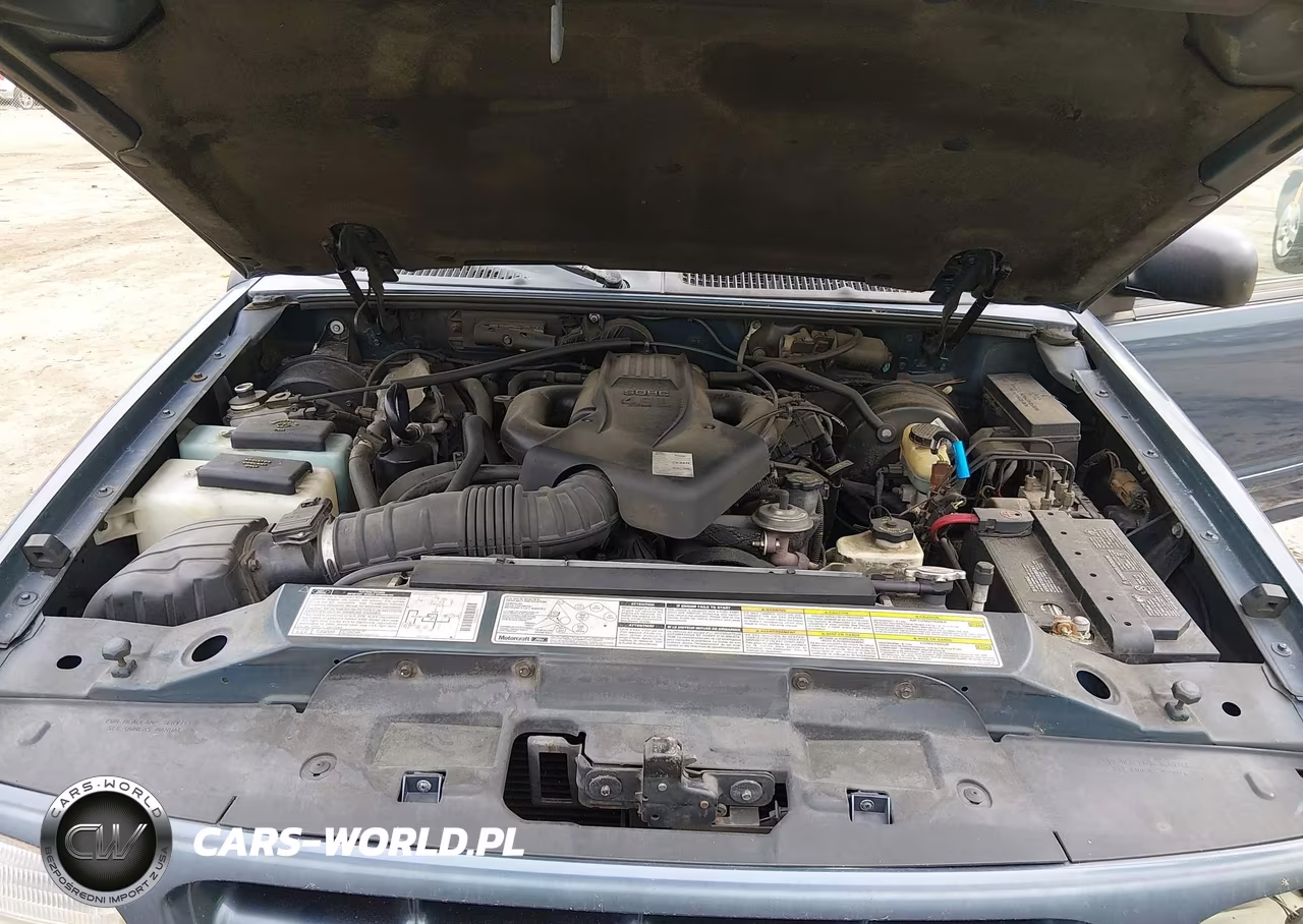 2000 Ford Explorer Sport VIN:1FMYU60E1YUA66417 - 10