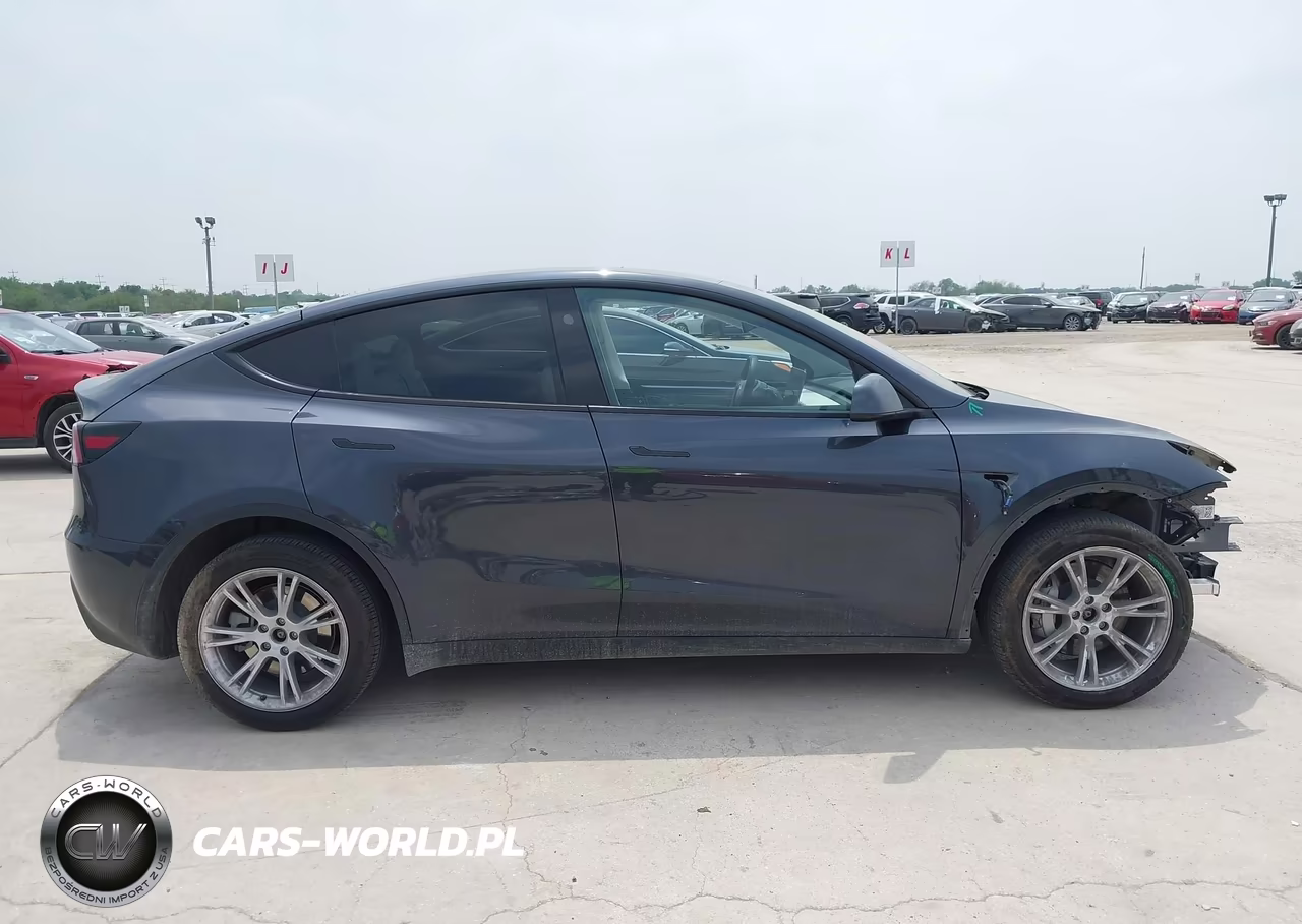2024 Tesla Model Y Long Range Dual Motor All-Wheel Drive VIN:7SAYGDEE6RA223829 - 14