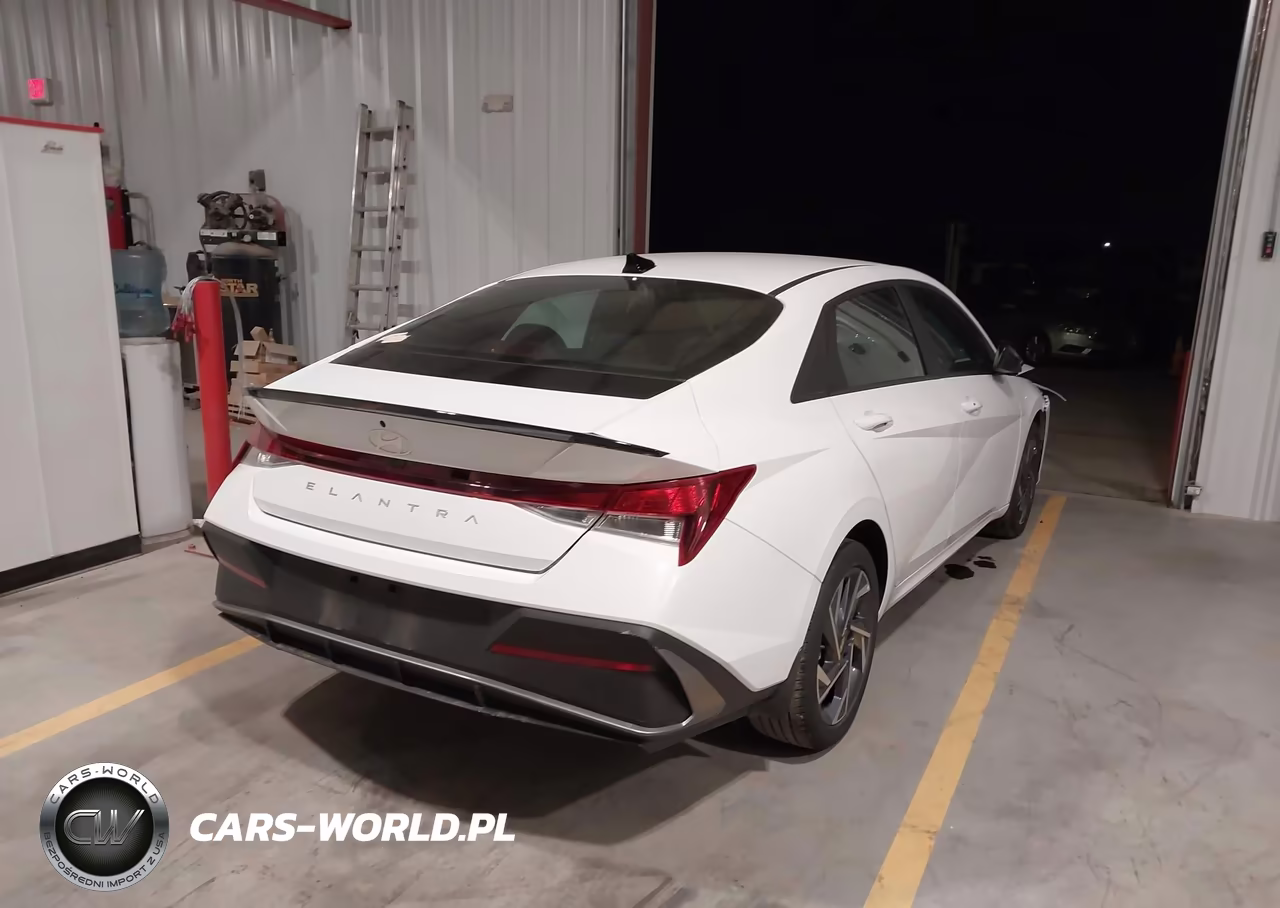2025 Hyundai Elantra Sel Sport VIN:KMHLM4DG9SU932432 - 4