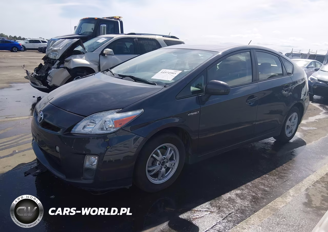 2011 Toyota Prius Two VIN:JTDKN3DU5B5365868 - 2