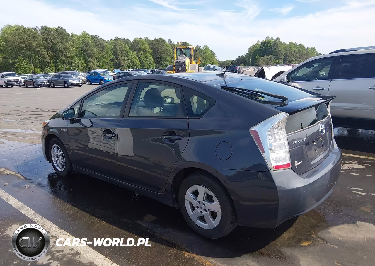 2011 Toyota Prius Two VIN:JTDKN3DU5B5365868 - 3