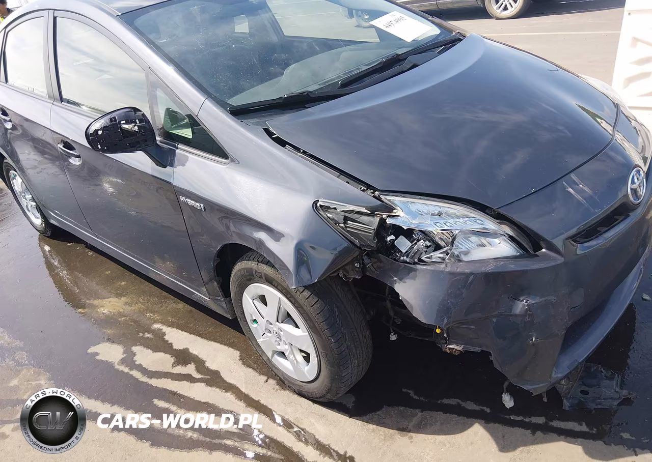 2011 Toyota Prius Two VIN:JTDKN3DU5B5365868 - 6