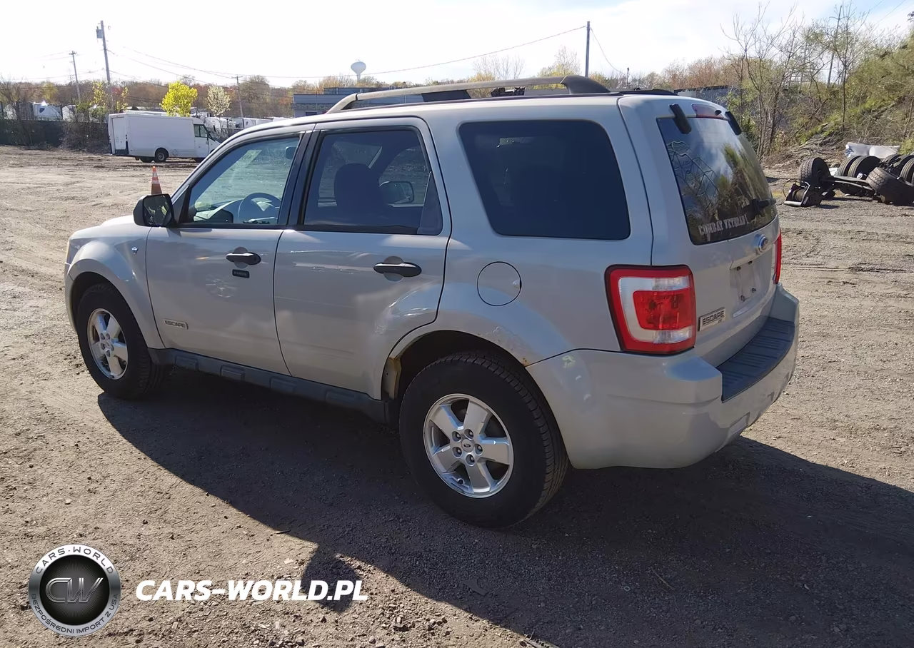 2008 Ford Escape Xlt VIN:1FMCU93148KC22983 - 3