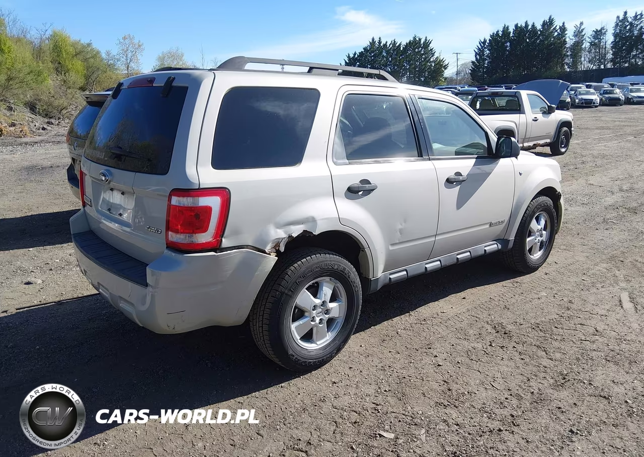 2008 Ford Escape Xlt VIN:1FMCU93148KC22983 - 4