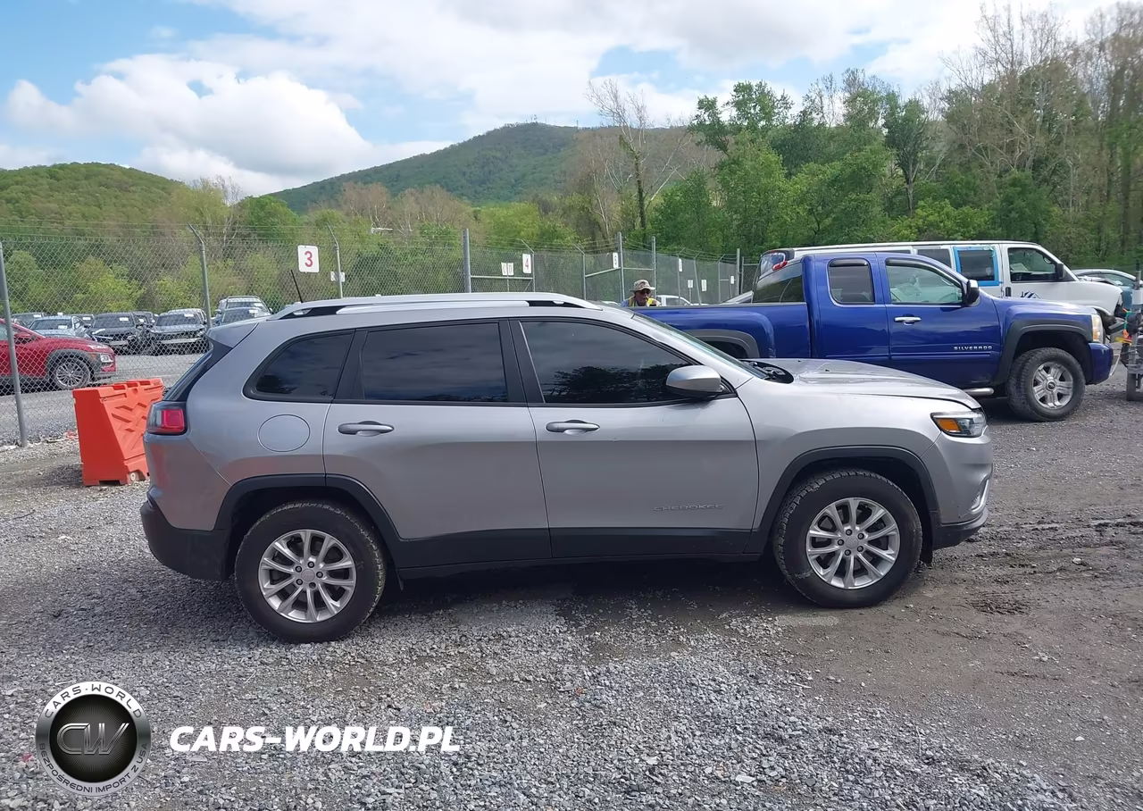 2020 Jeep Cherokee Latitude 4X4 VIN:1C4PJMCB8LD534862 - 13