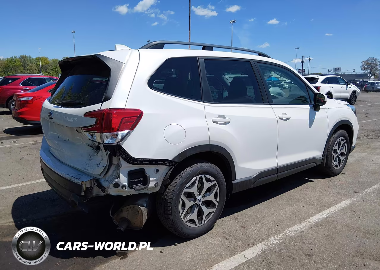 2020 Subaru Forester Premium VIN:JF2SKAGC6LH593184 - 4
