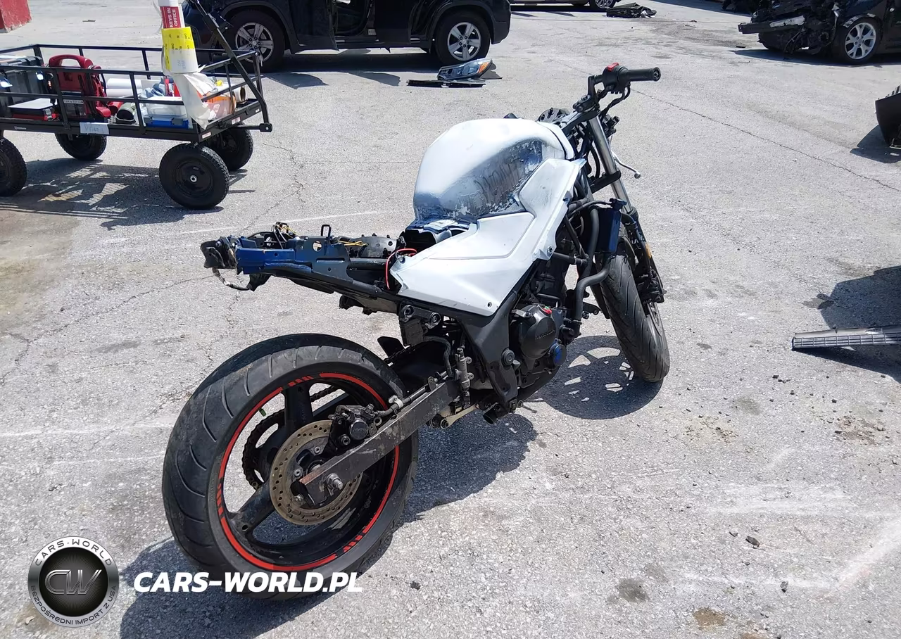 2015 Honda Cbr300 R VIN:MLHNC510XF5101712 - 4