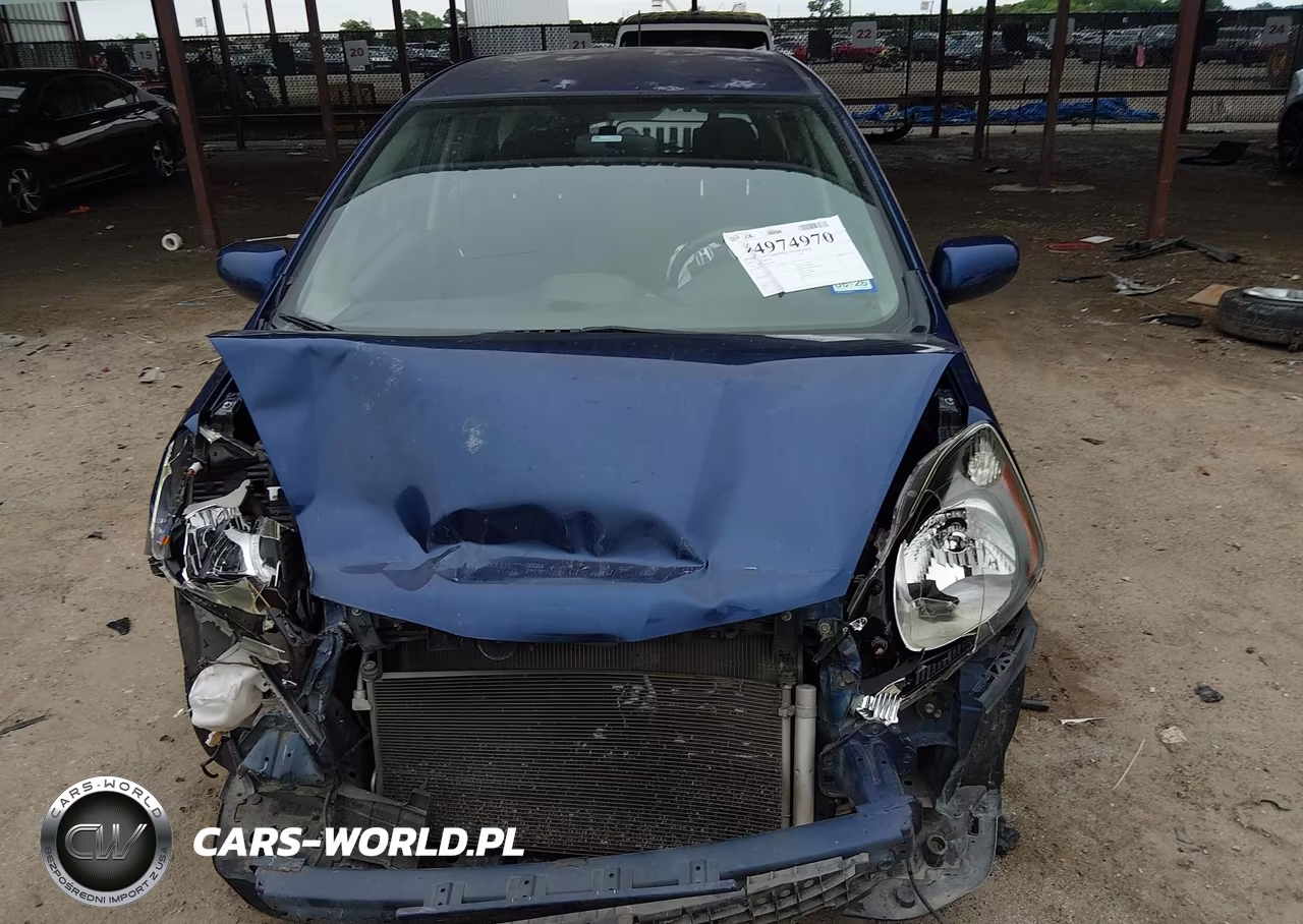 2013 Honda Fit Sport VIN:JHMGE8H55DC044075 - 12