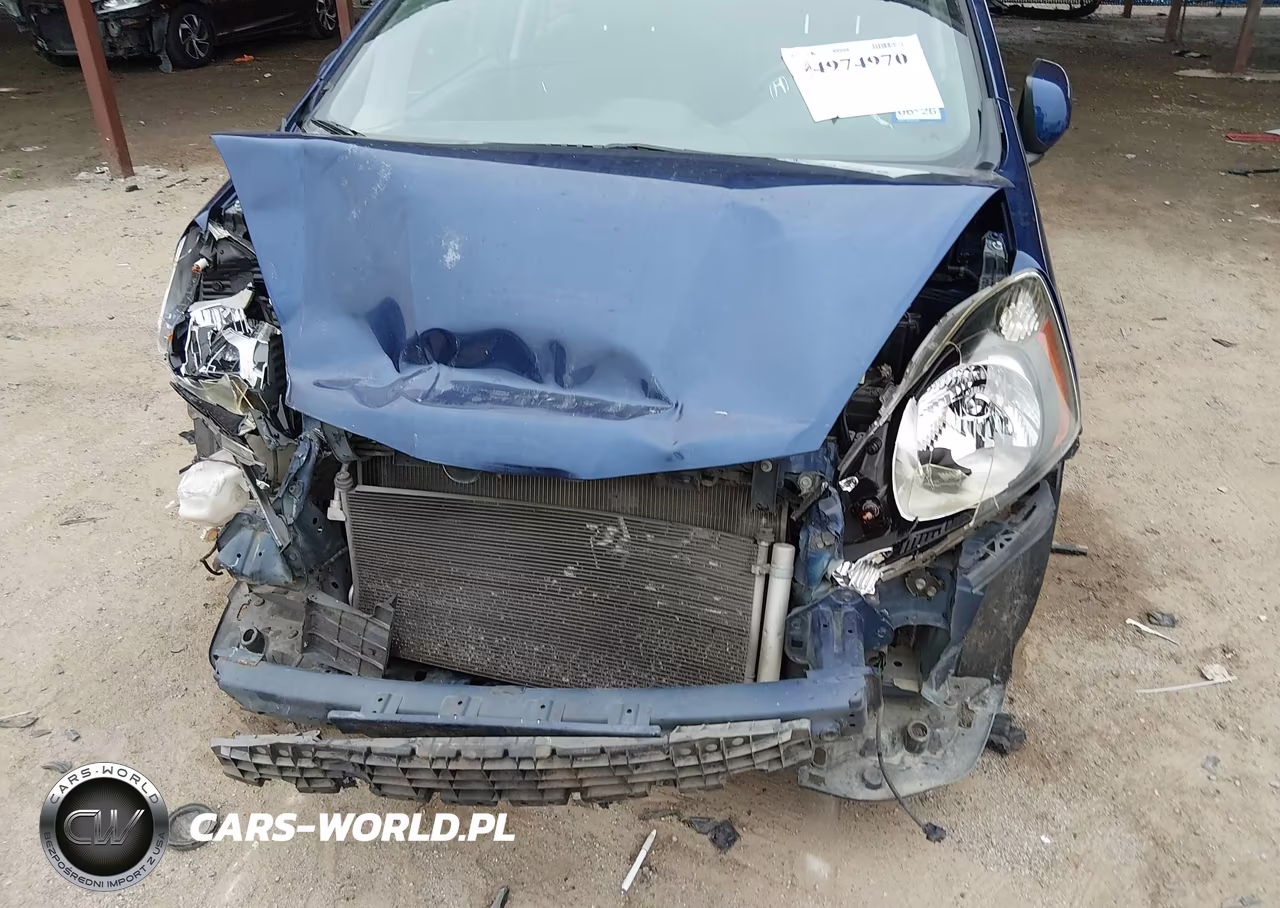 2013 Honda Fit Sport VIN:JHMGE8H55DC044075 - 6