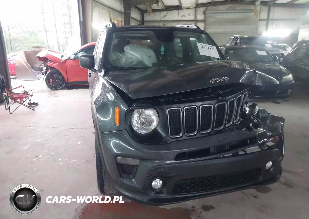 2023 Jeep Renegade Latitude 4X4 – zdjęcie 1 z 15