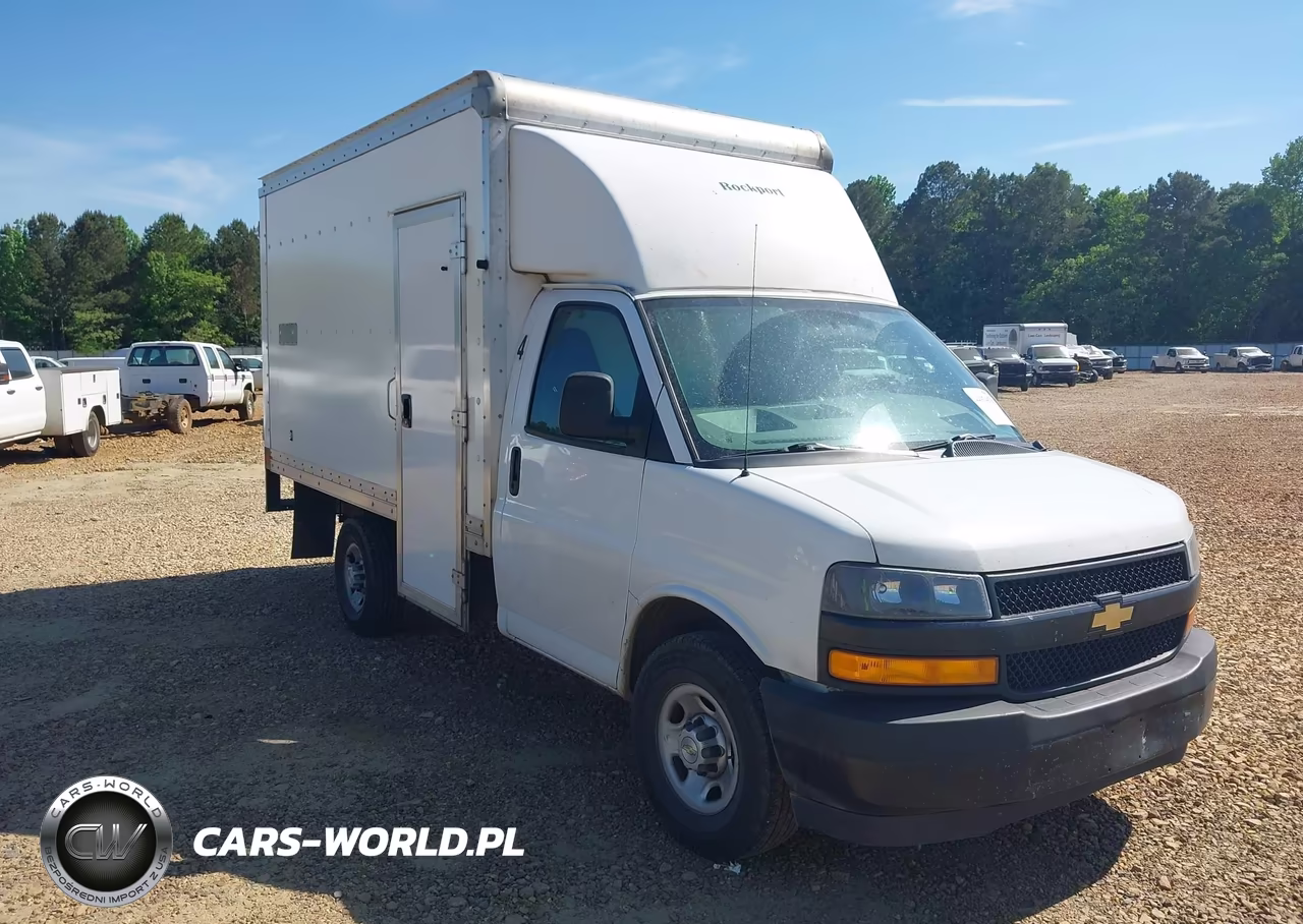 2022 Chevrolet Express Cutaway Work Van