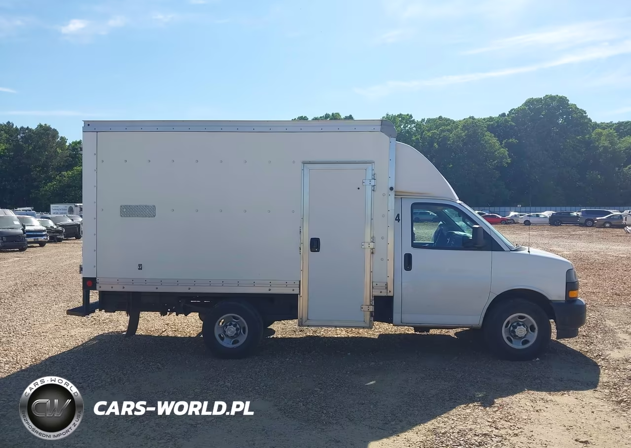 2022 Chevrolet Express Cutaway Work Van VIN:1GB0GRF74N1202981 - 13