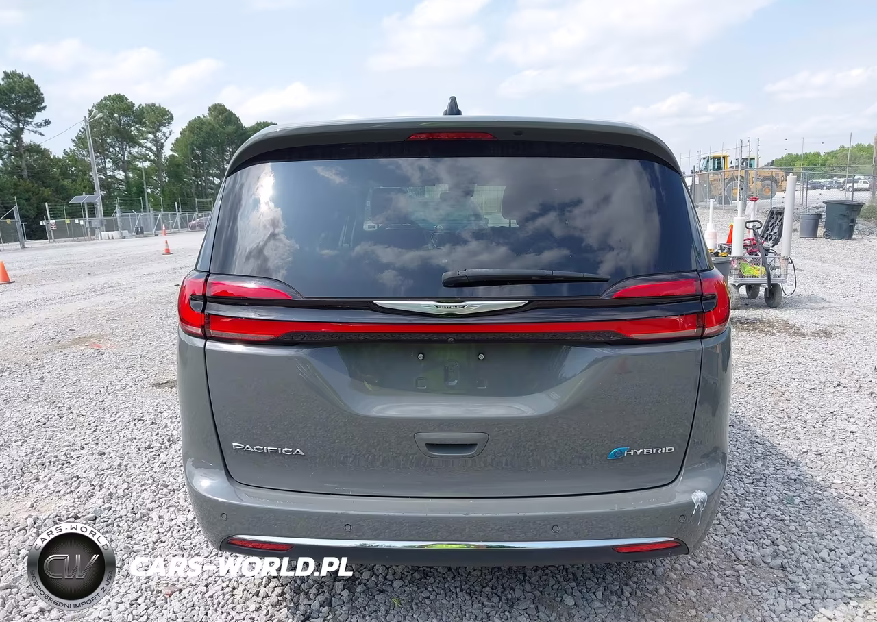 2023 Chrysler Pacifica Hybrid Touring L VIN:2C4RC1L79PR583939 - 16