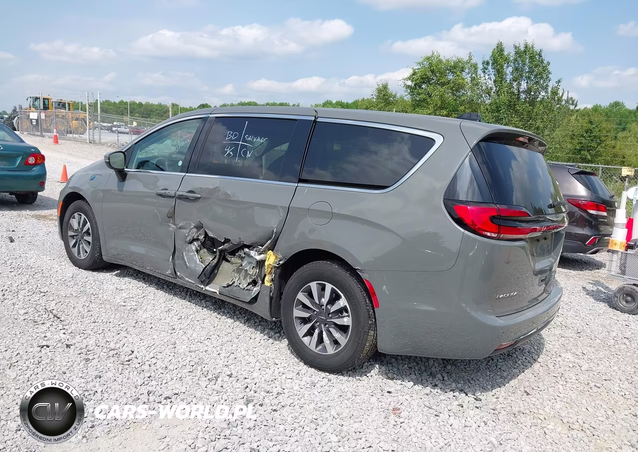 2023 Chrysler Pacifica Hybrid Touring L VIN:2C4RC1L79PR583939 - 3