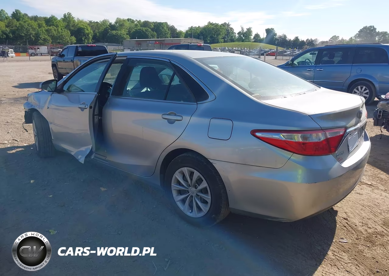 2016 Toyota Camry Le VIN:4T1BF1FK8GU610300 - 3