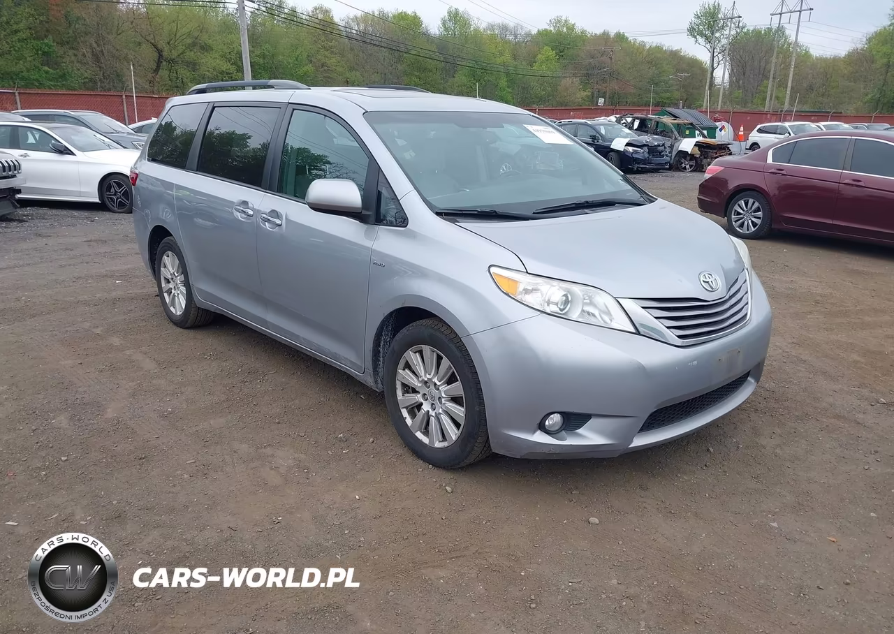 2017 Toyota Sienna Xle 7 Passenger – zdjęcie 1 z 17