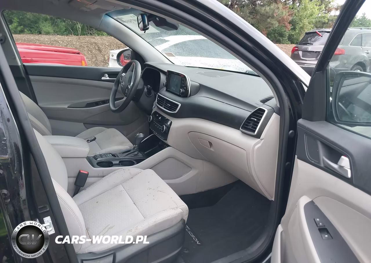 2019 Hyundai Tucson Value VIN:KM8J3CA40KU951076 - 5