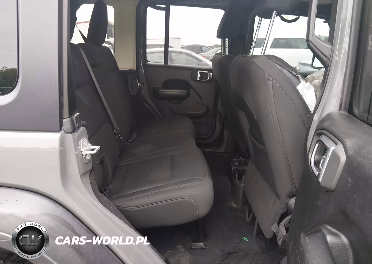 2018 Jeep Wrangler Unlimited Sport S 4X4 VIN:1C4HJXDN0JW322151 - 8