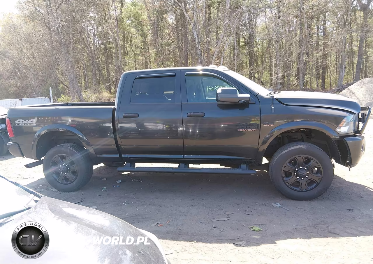 2017 Ram 2500 Big Horn 4X4 6'4 Box VIN:3C6UR5DJ9HG538346 - 14