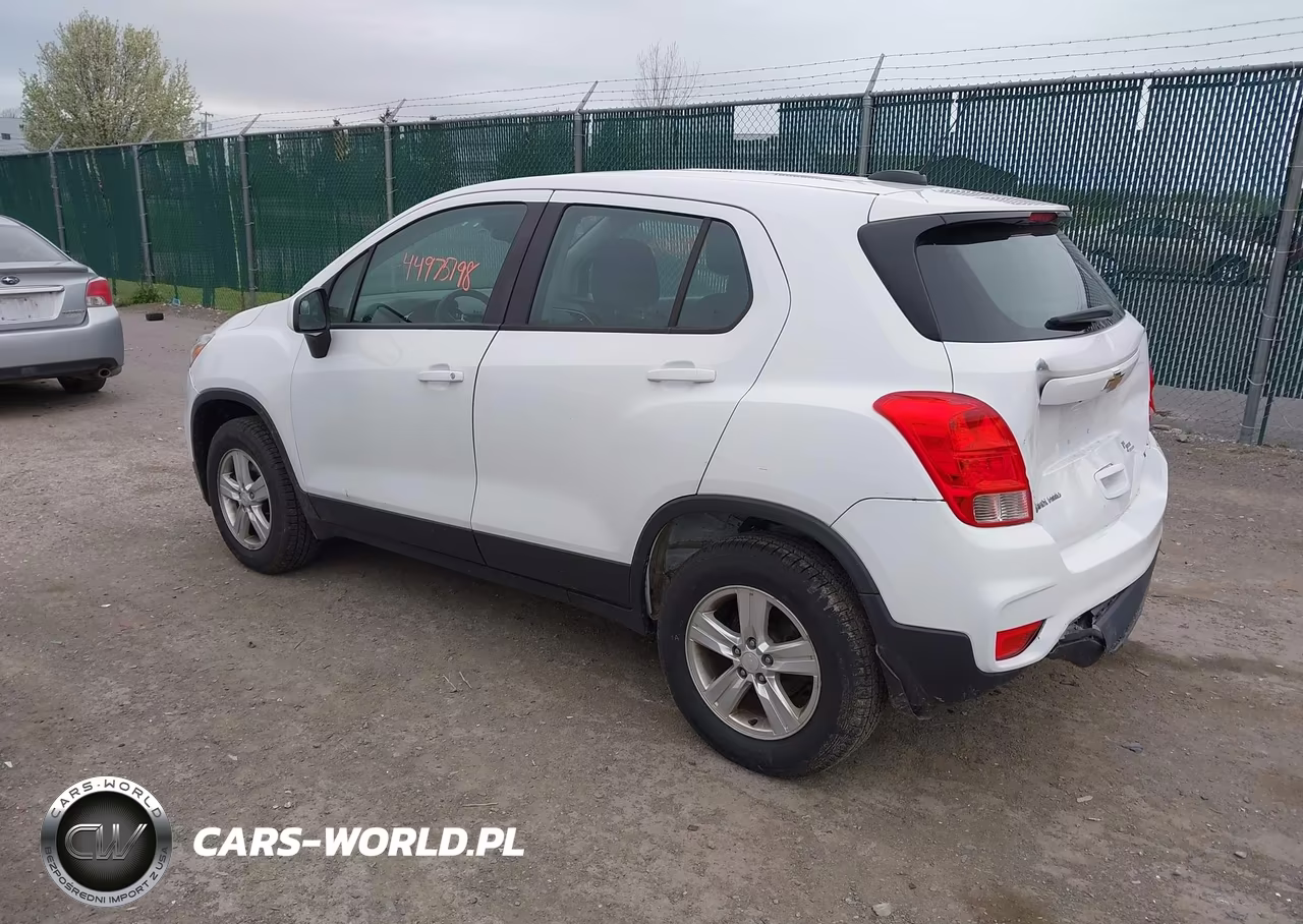 2018 Chevrolet Trax Ls VIN:3GNCJNSB3JL305171 - 3