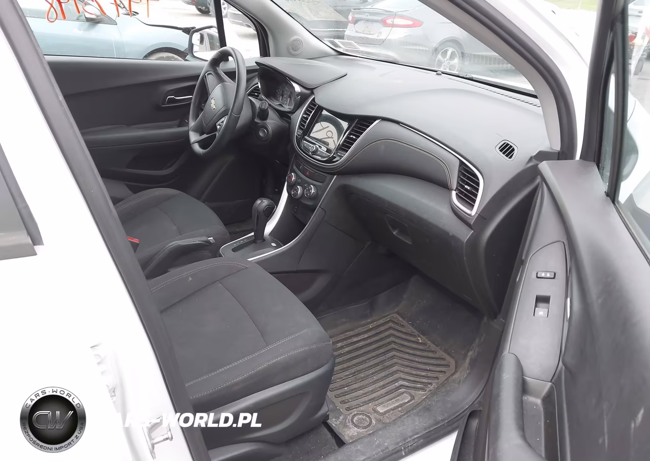 2018 Chevrolet Trax Ls VIN:3GNCJNSB3JL305171 - 5