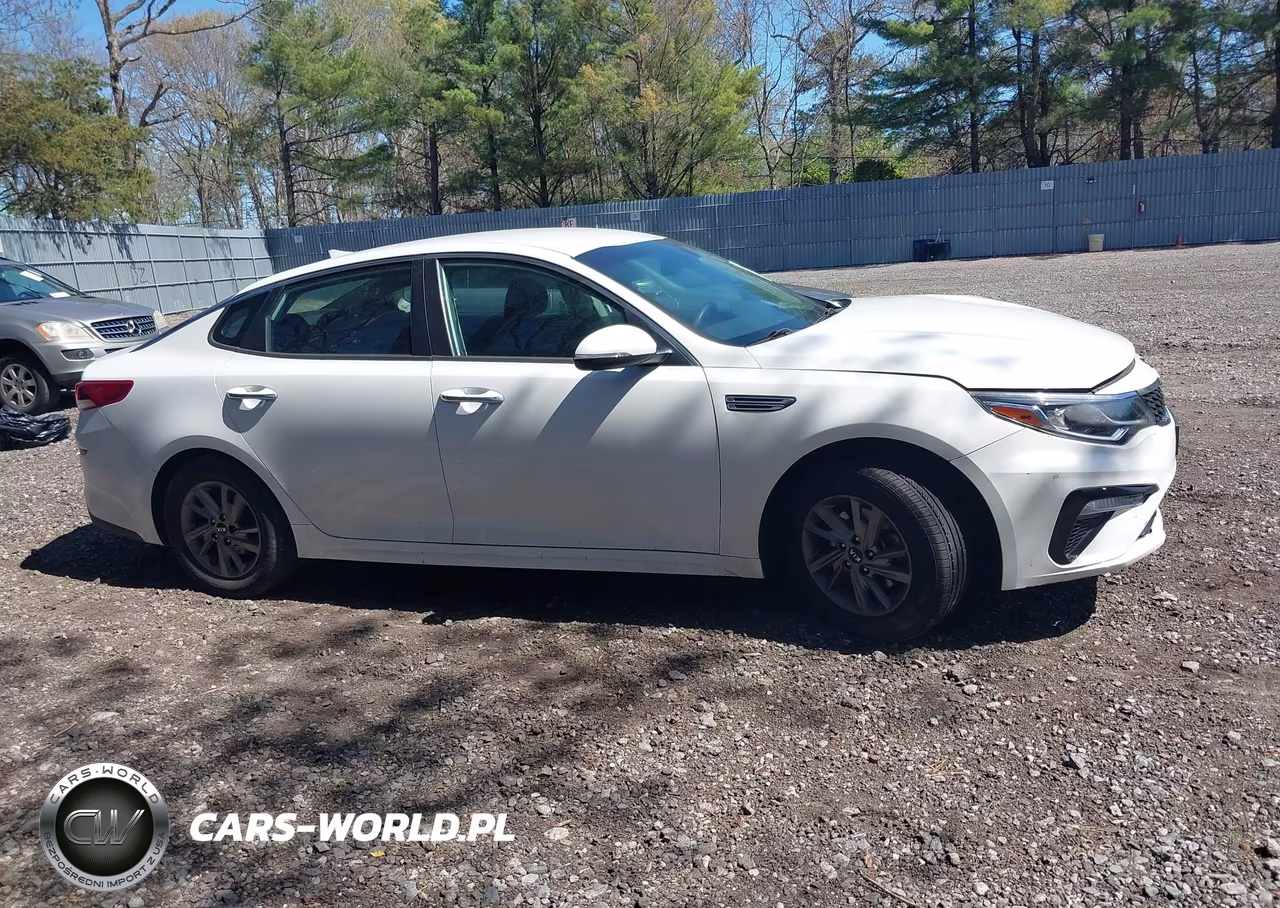 2019 Kia Optima Lx VIN:5XXGT4L31KG364819 - 13