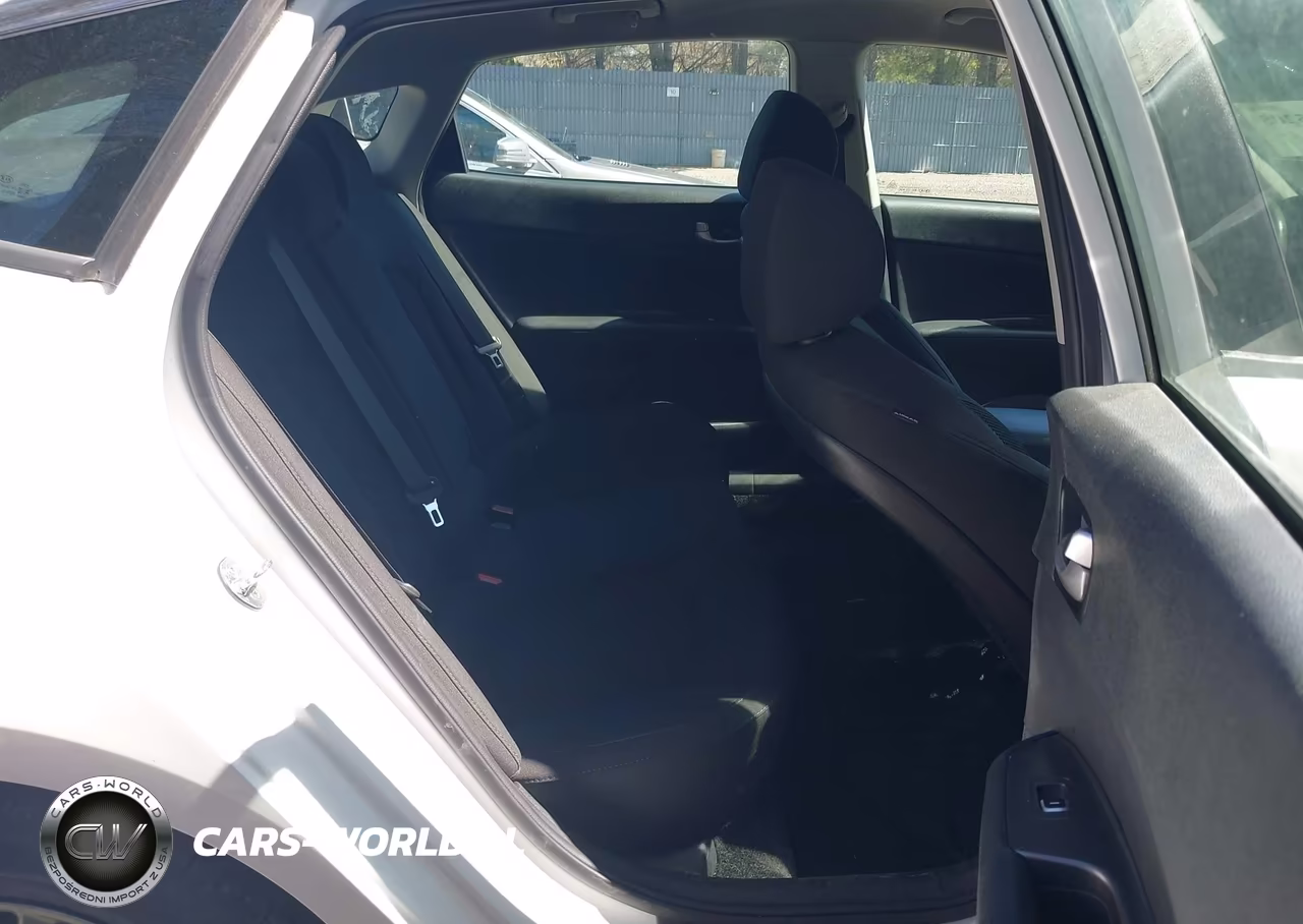 2019 Kia Optima Lx VIN:5XXGT4L31KG364819 - 8