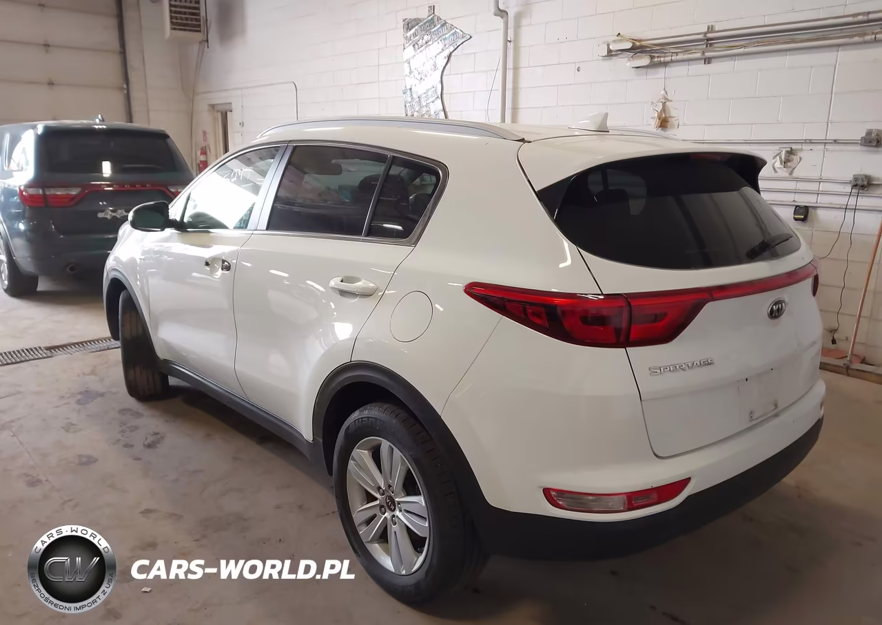 2018 Kia Sportage Lx VIN:KNDPMCAC7J7318638 - 3