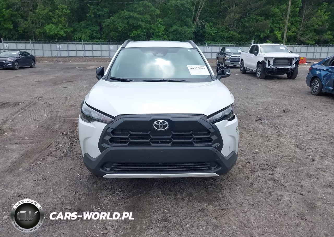 2026 Toyota Corolla Cross Le VIN:7MUCAAAG3TV179895 - 12