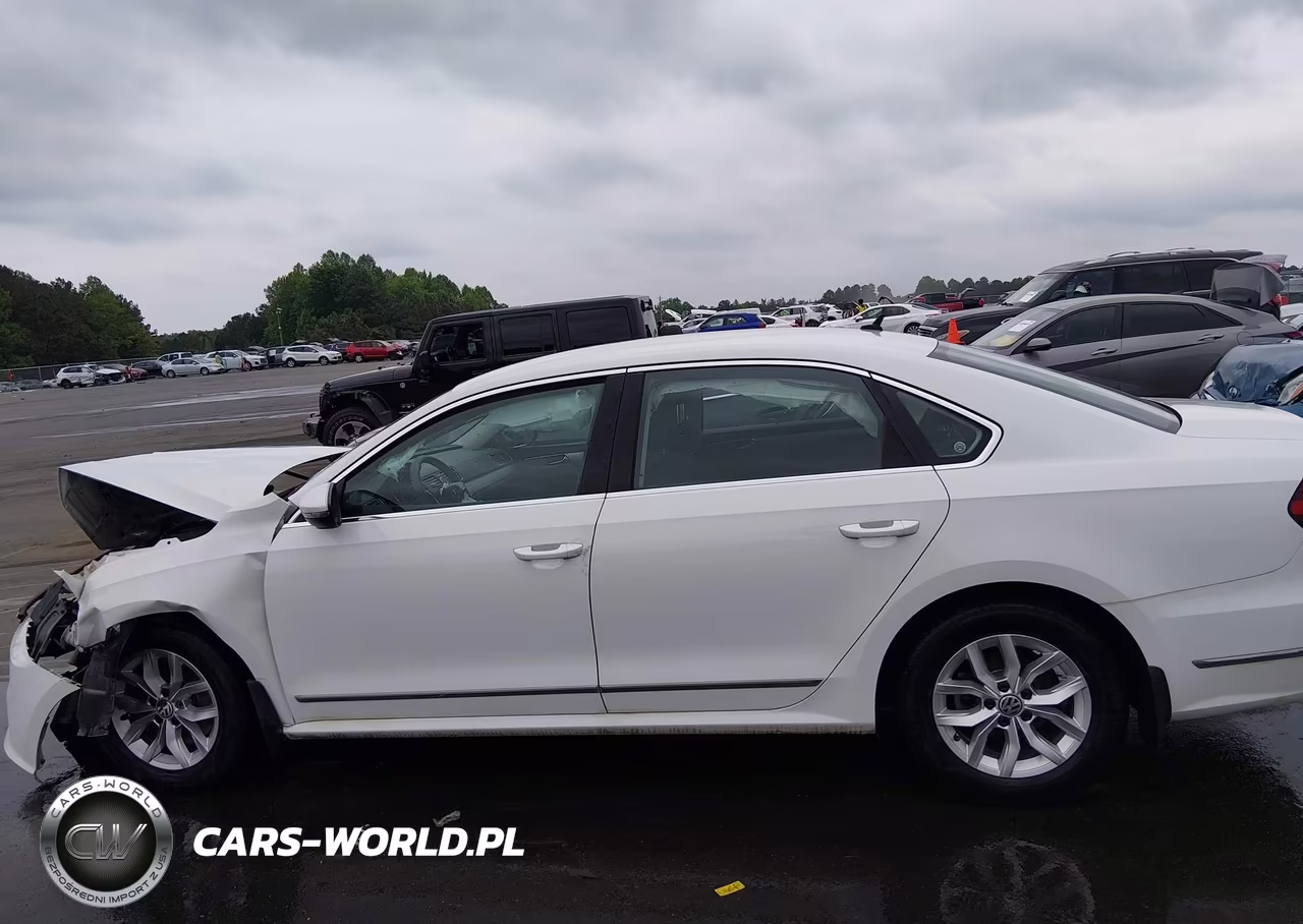 2017 Volkswagen Passat 1.8T S VIN:1VWAT7A3XHC071405 - 14