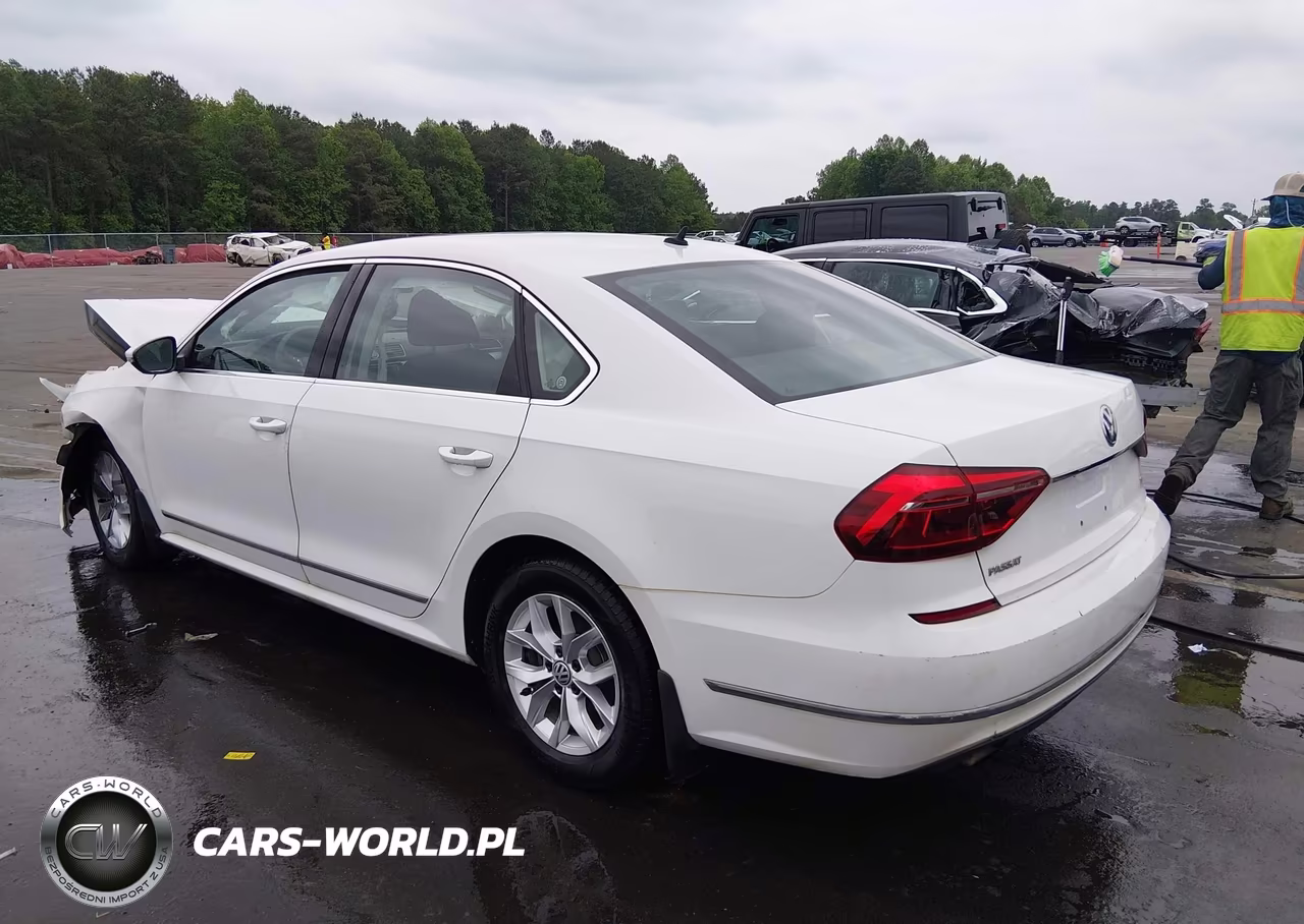 2017 Volkswagen Passat 1.8T S VIN:1VWAT7A3XHC071405 - 3