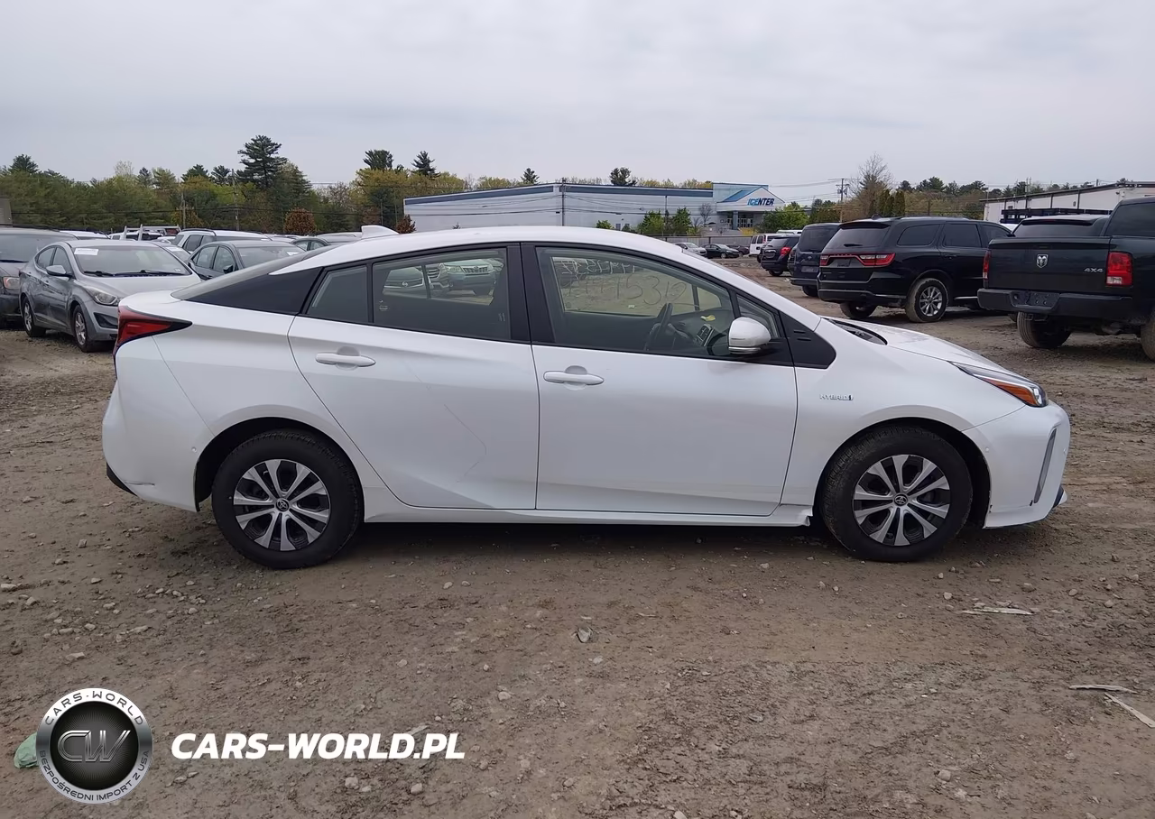 2022 Toyota Prius Le Awd-E VIN:JTDL9MFU1N3041201 - 13
