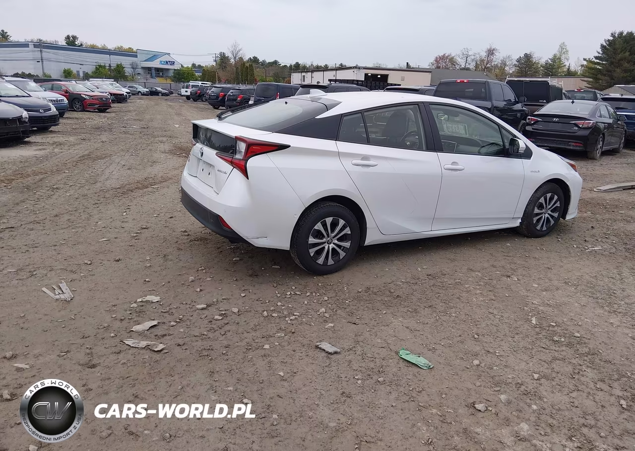 2022 Toyota Prius Le Awd-E VIN:JTDL9MFU1N3041201 - 4