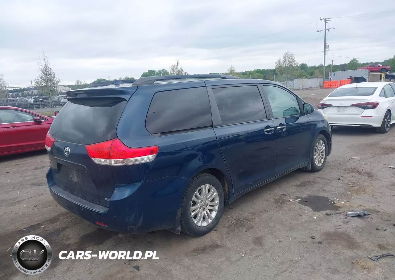 2012 Toyota Sienna Xle V6 8 Passenger VIN:5TDYK3DC4CS223680 - 4
