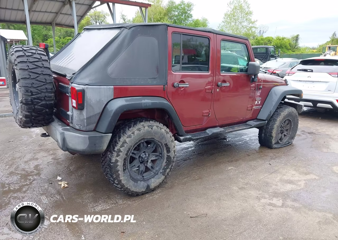 2008 Jeep Wrangler Unlimited X VIN:1J4GA39158L566281 - 4
