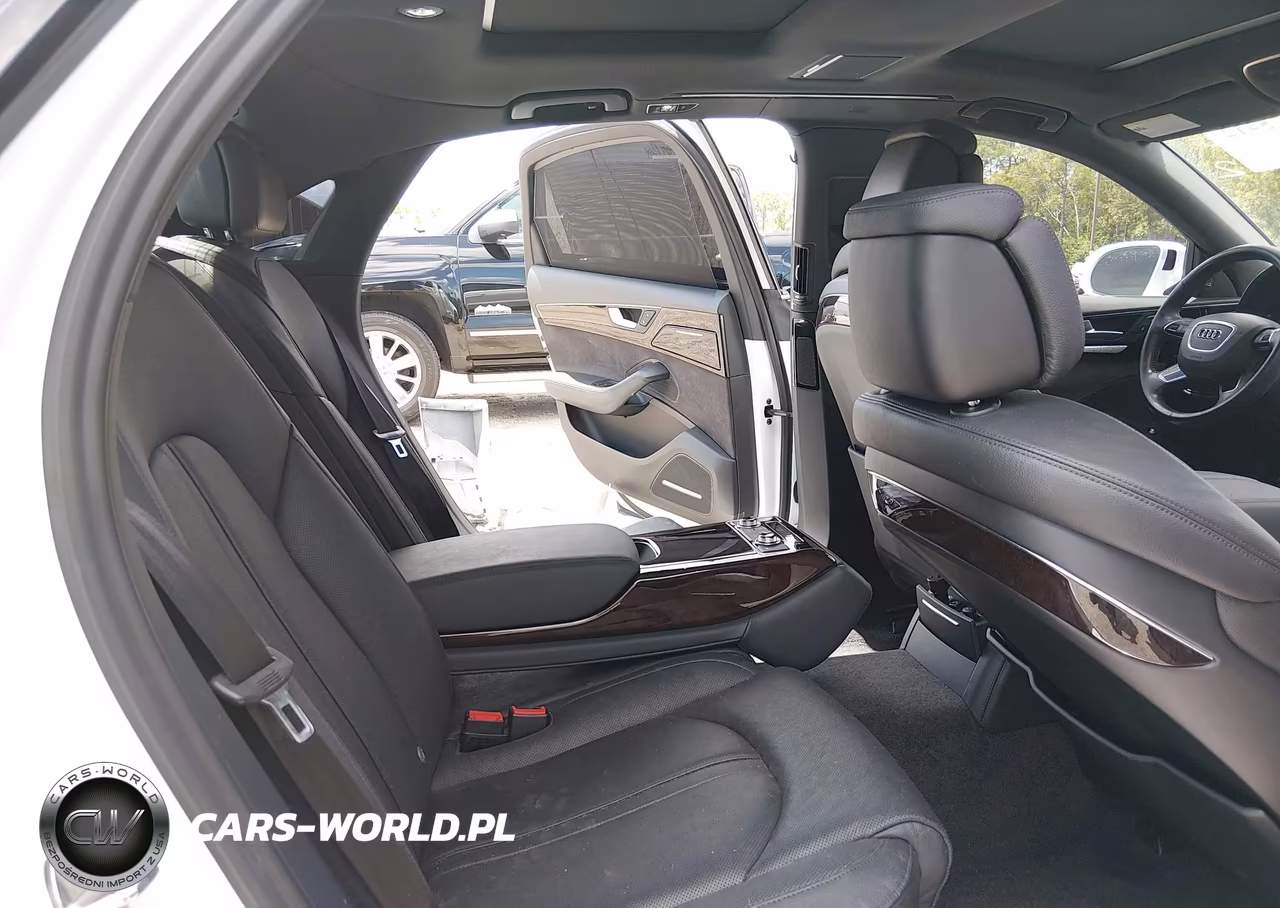2018 Audi A8 L 3.0T VIN:WAU44AFDXJN000398 - 8