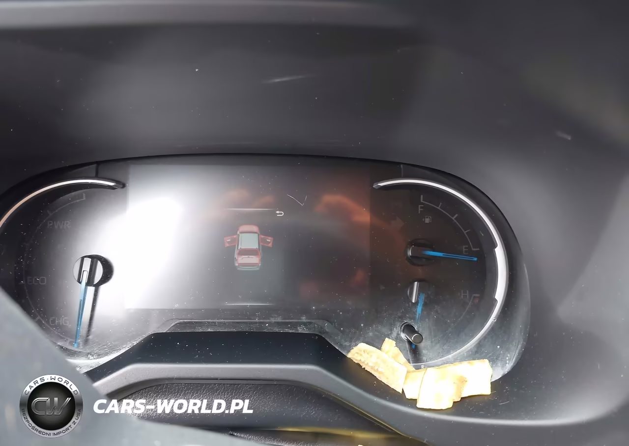 2025 Toyota Rav4 Hybrid Xle VIN:JTMRWRFV9SJ090016 - 14