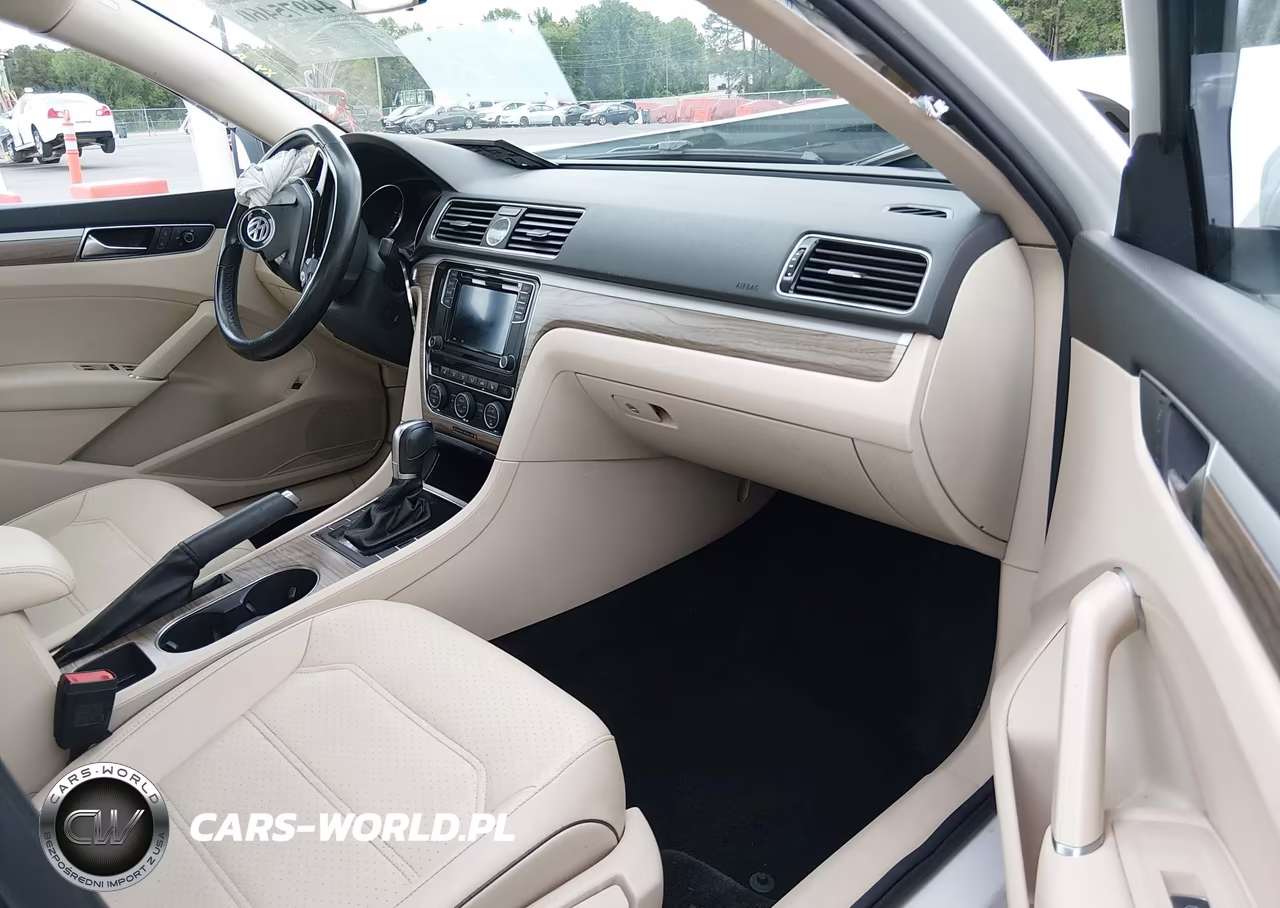 2017 Volkswagen Passat 1.8T Se VIN:1VWBT7A37HC064366 - 5