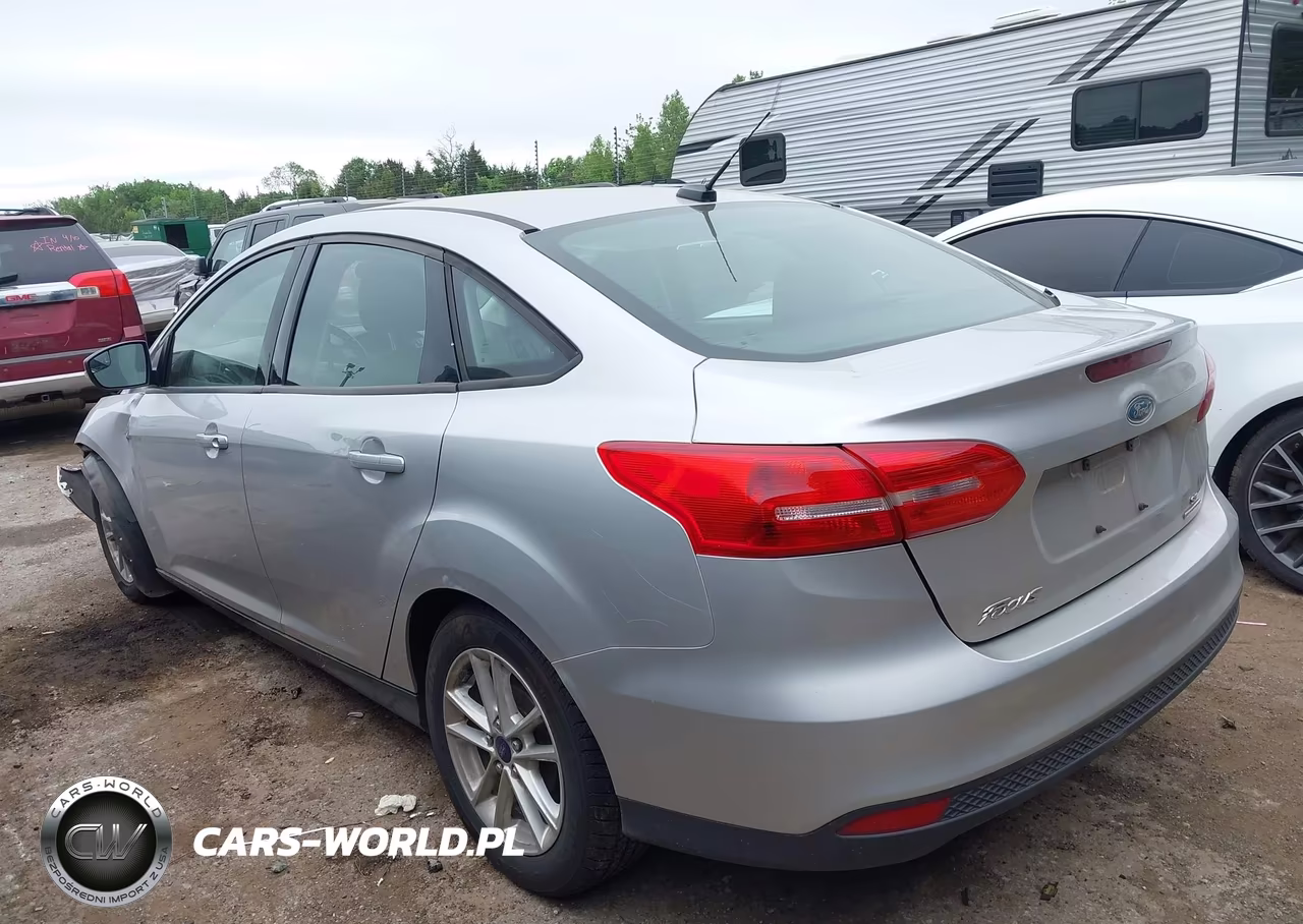 2015 Ford Focus Se VIN:1FADP3F27FL234088 - 14