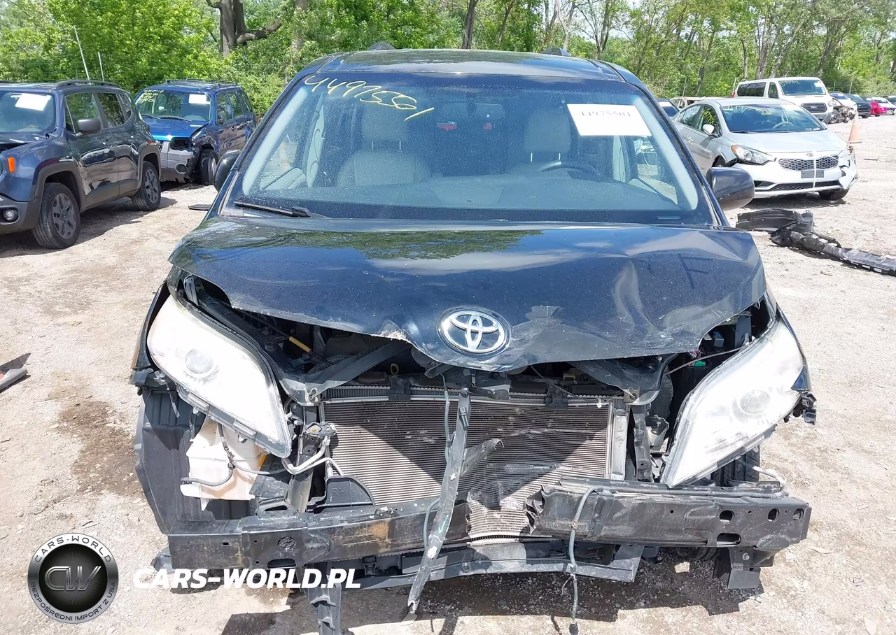 2015 Toyota Sienna Le 8 Passenger VIN:5TDKK3DC7FS537592 - 12