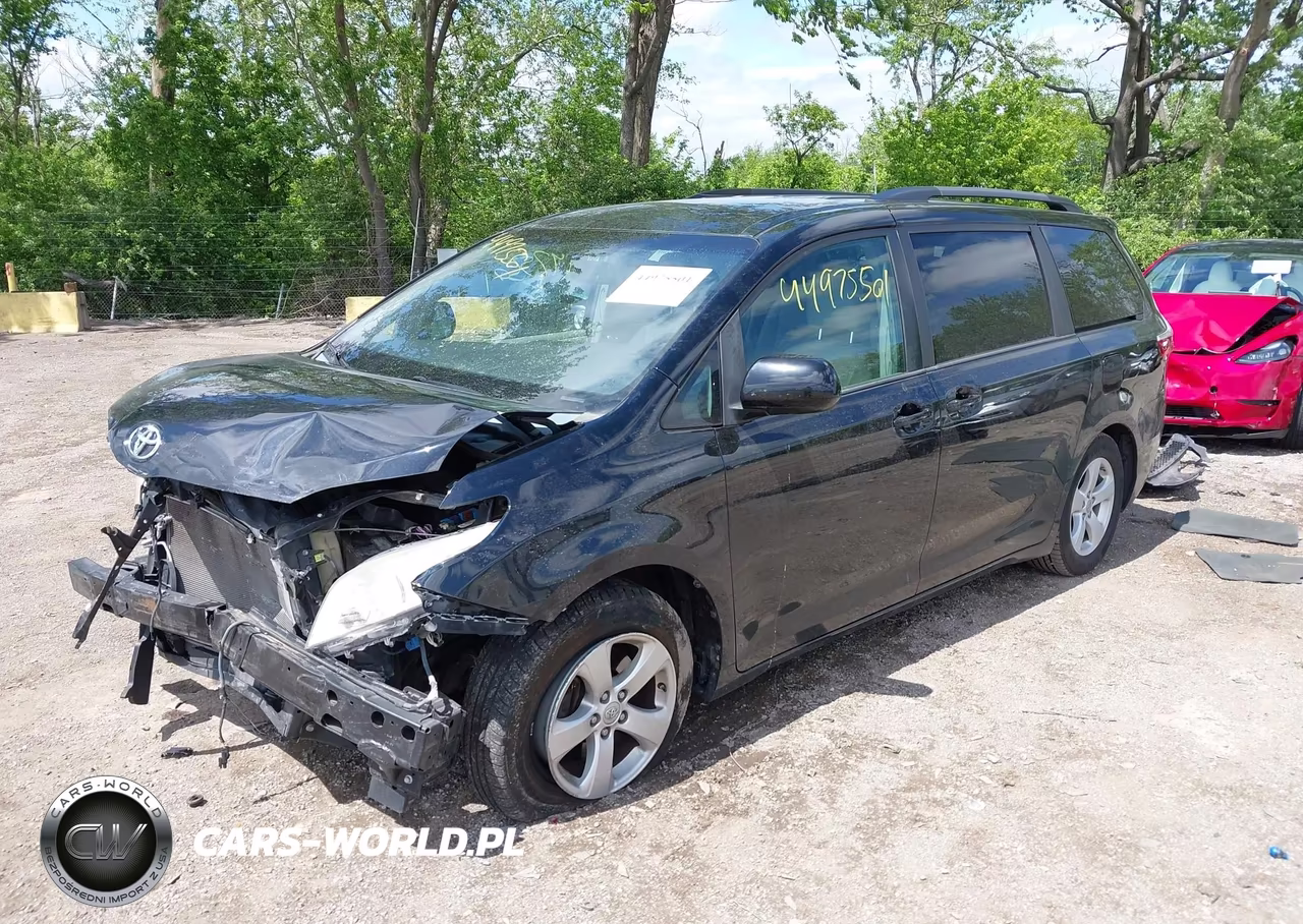 2015 Toyota Sienna Le 8 Passenger VIN:5TDKK3DC7FS537592 - 2