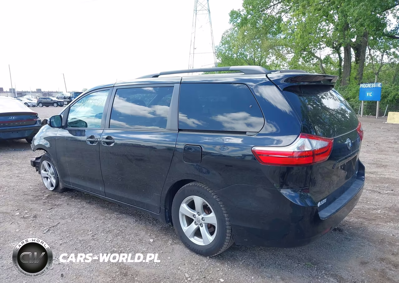2015 Toyota Sienna Le 8 Passenger VIN:5TDKK3DC7FS537592 - 3