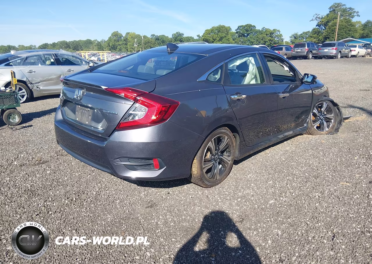 2017 Honda Civic Touring VIN:2HGFC1F95HH649184 - 4