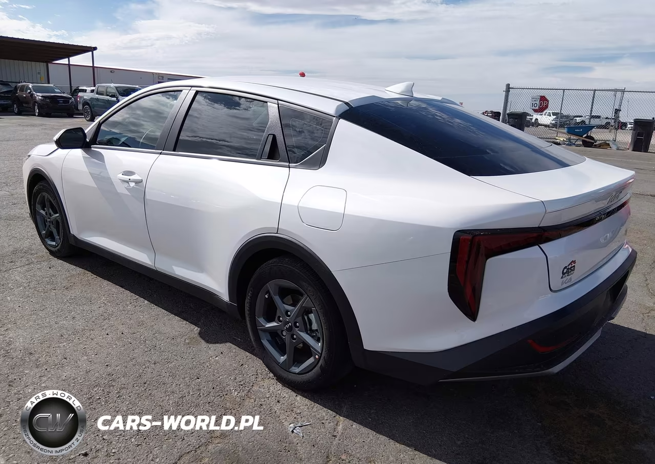 2025 Kia K4 Lxs VIN:3KPFT4DE7SE197466 - 3