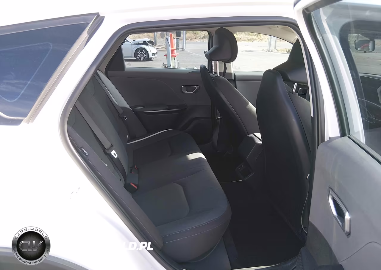2025 Kia K4 Lxs VIN:3KPFT4DE7SE197466 - 8