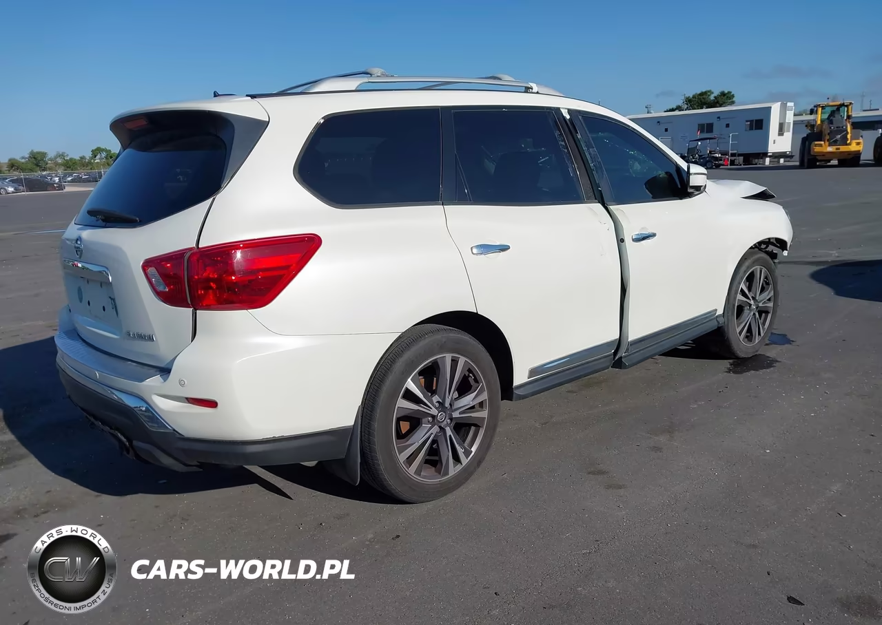 2017 Nissan Pathfinder Platinum VIN:5N1DR2MN2HC682345 - 4