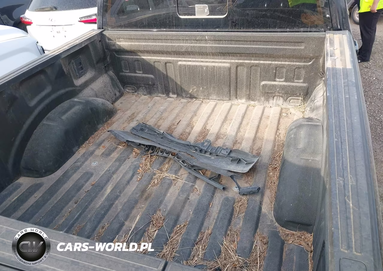 2024 Ford F-150 Xlt VIN:1FTFW3L84RFB53843 - 17