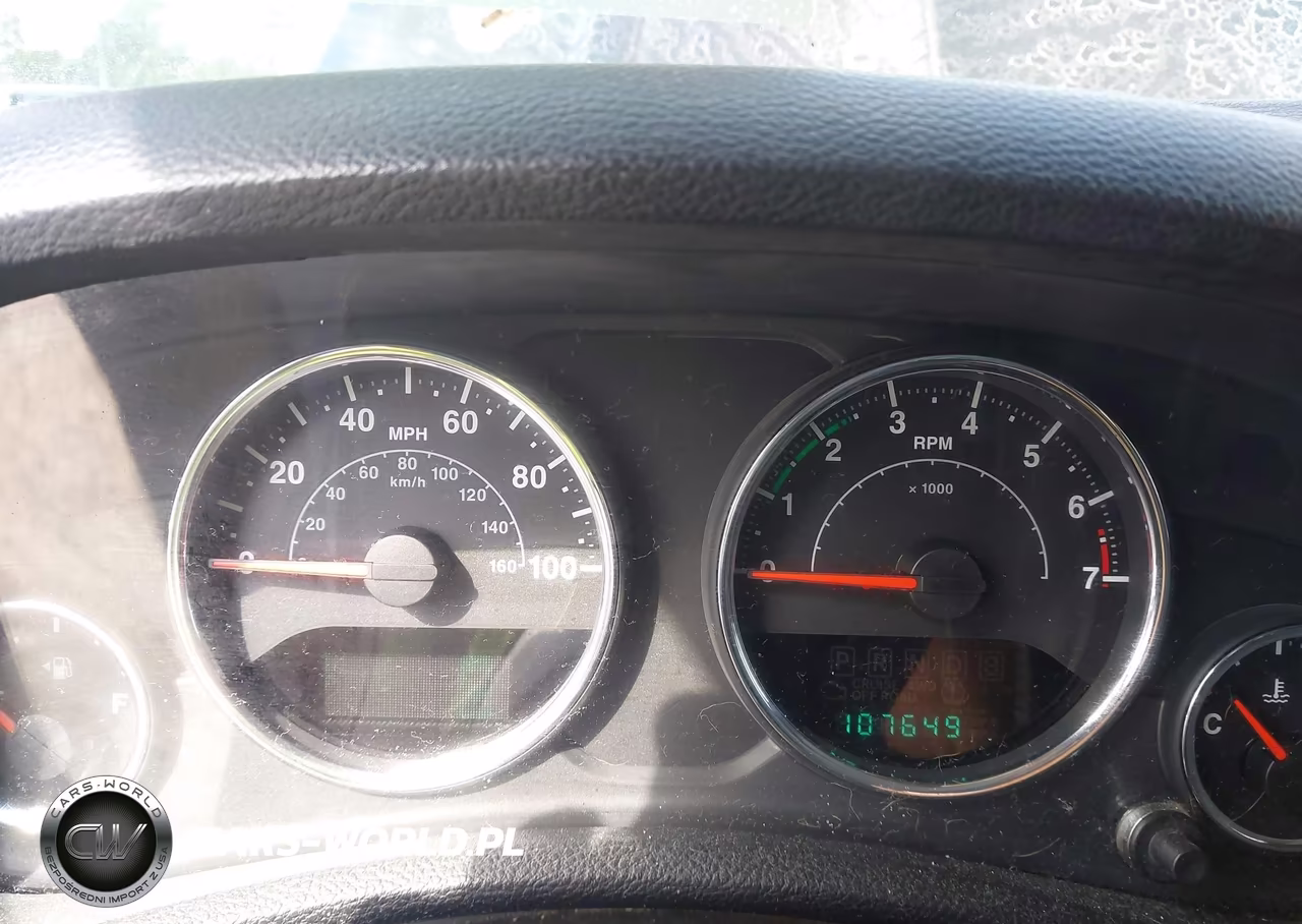 2013 Jeep Wrangler Unlimited Rubicon VIN:1C4BJWFG2DL504647 - 7