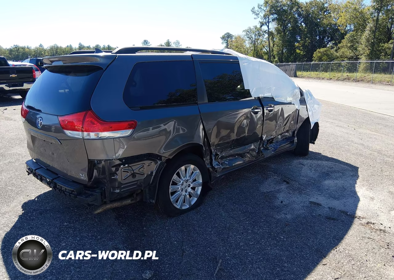 2012 Toyota Sienna Xle 7 Passenger VIN:5TDDK3DC8CS035890 - 4